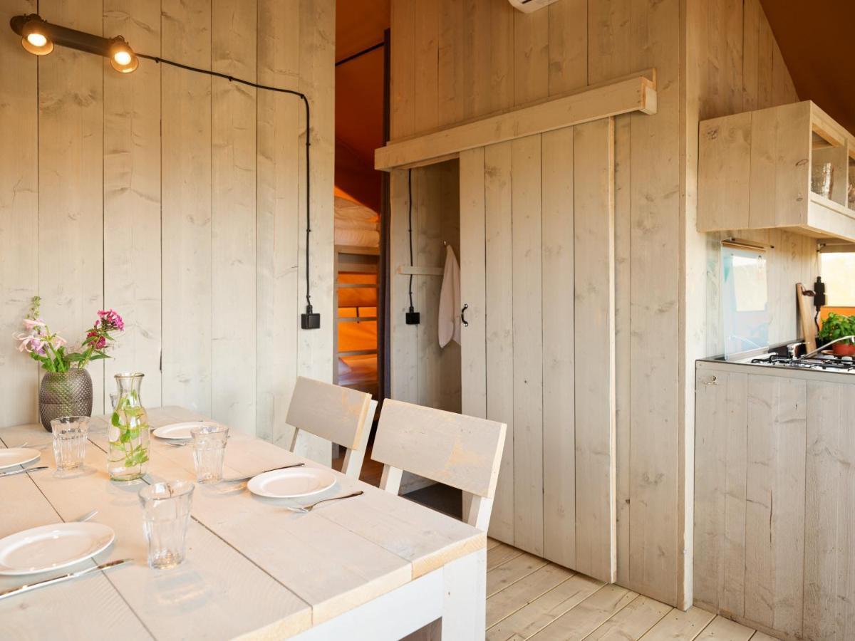 Dutchen Erfgoedpark De Hoop Glamping Hotel Uitgeest Bagian luar foto